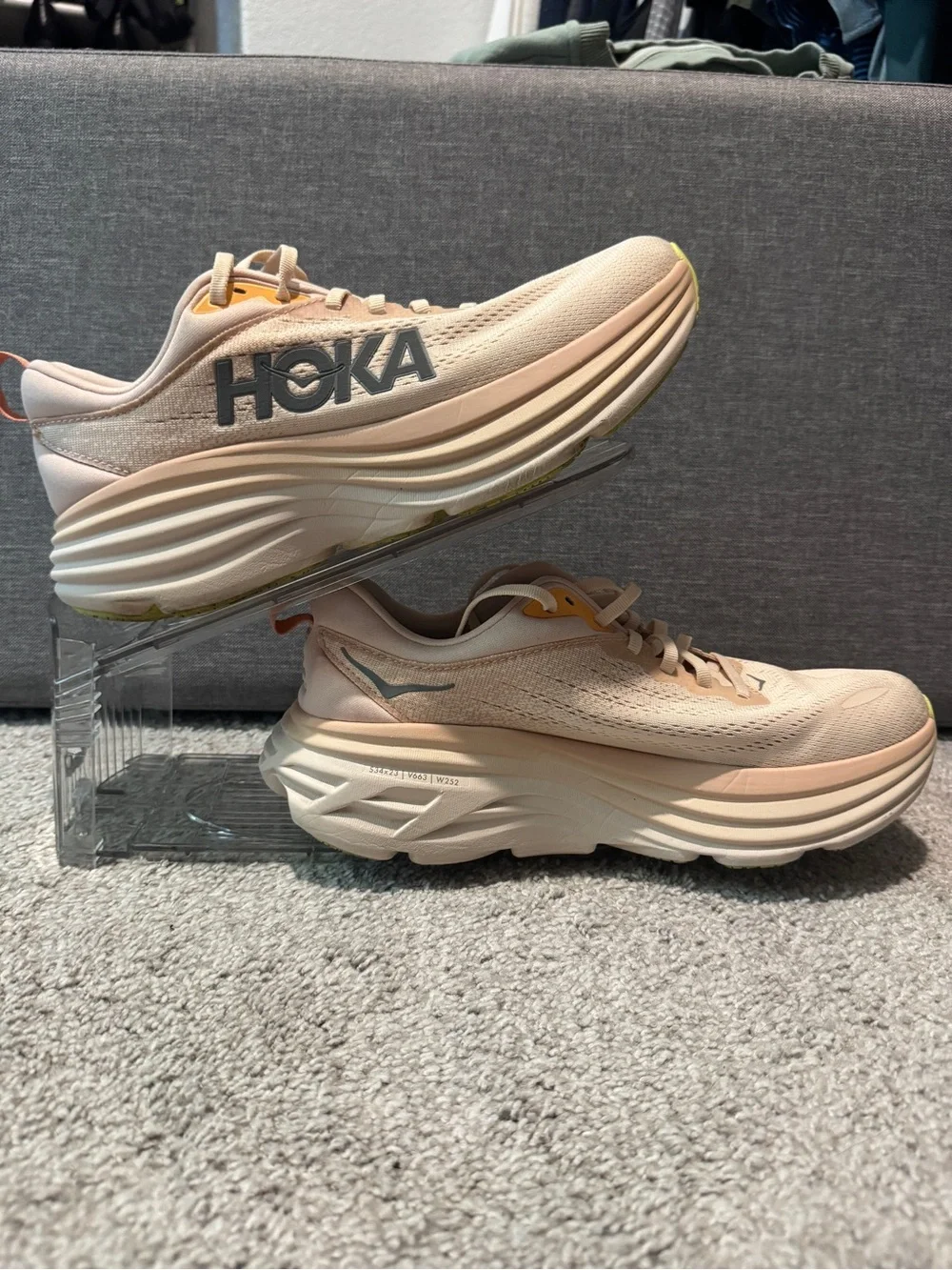 HOKA Bondi 8 Women’s Size 10B Running Shoes Cream Vanilla